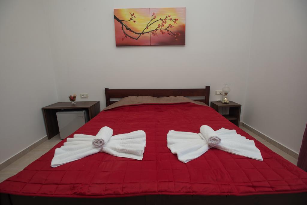 Elpidis Villa Kokkinos Pirgos Habitación foto